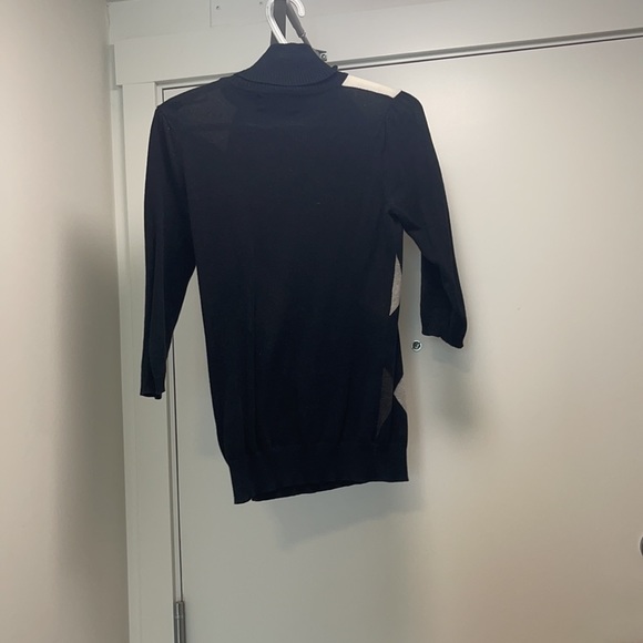 Black turtle neck - Picture 2 of 2